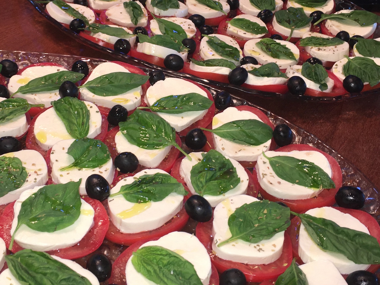Papparazzi Pizza PCB caprese party tray for catering